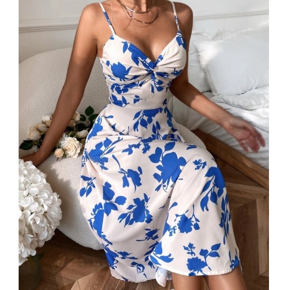 Boho blue white floral print tie back cami maxi dress - Picture 10 of 10